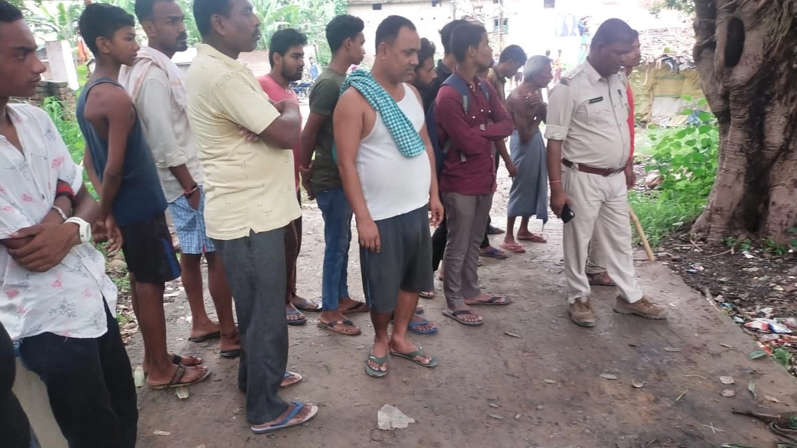 बिहार: हाजीपुर में हुआ विस्फोट, कचरा चुनने वाले दो किशोर गंभीर रूप से झुलसे