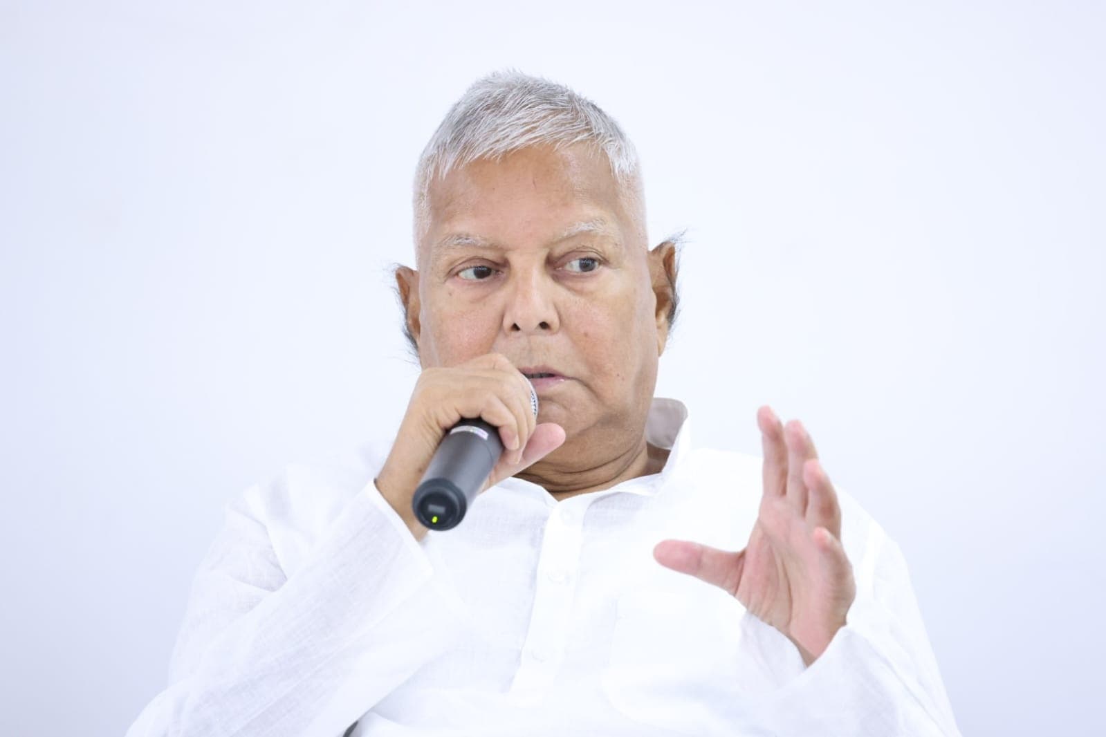 लालू यादव ने विवादित बयान देने वाले नेताओं को लगाई फटकार, छोटी-छोटी बातें भूलकर 2024 पर फोकस करने की दी हिदायत