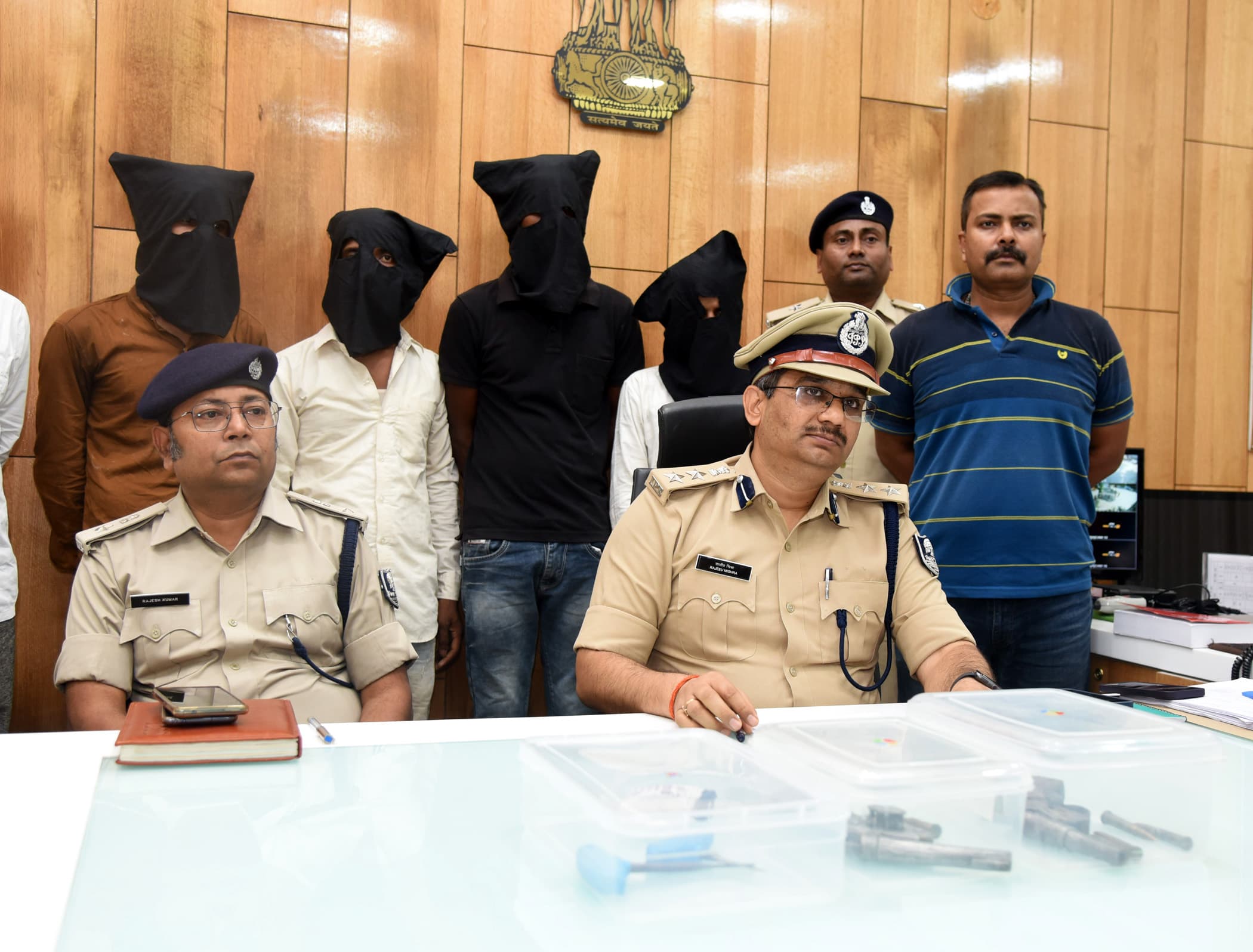 बिहार के कुख्यात नेहाल समेत डकैत गिरोह के चार अपराधी गिरफ्तार, पटना में उखाड़े थे 9 एटीएम