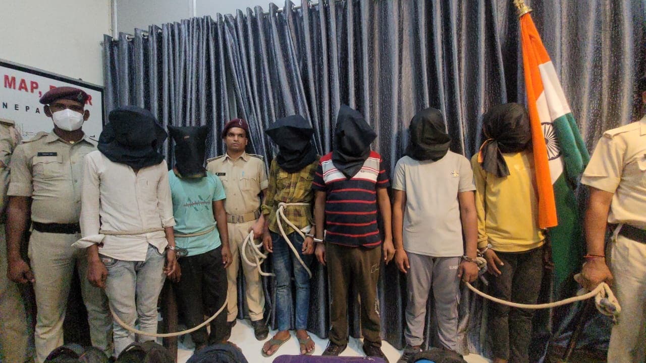 पटना में चोरी कर चालीस हजार का फोन बेचते थे 4000 में, 7 शातिर गिरफ्तार, 5 लाख रुपये का मोबाइल भी बरामद