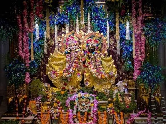 PHOTOS: अब इसी समय पर कर पाएंगे बांके बिहारी जी के दर्शन, जानें से पहले नोट कर लें टाइमिंग