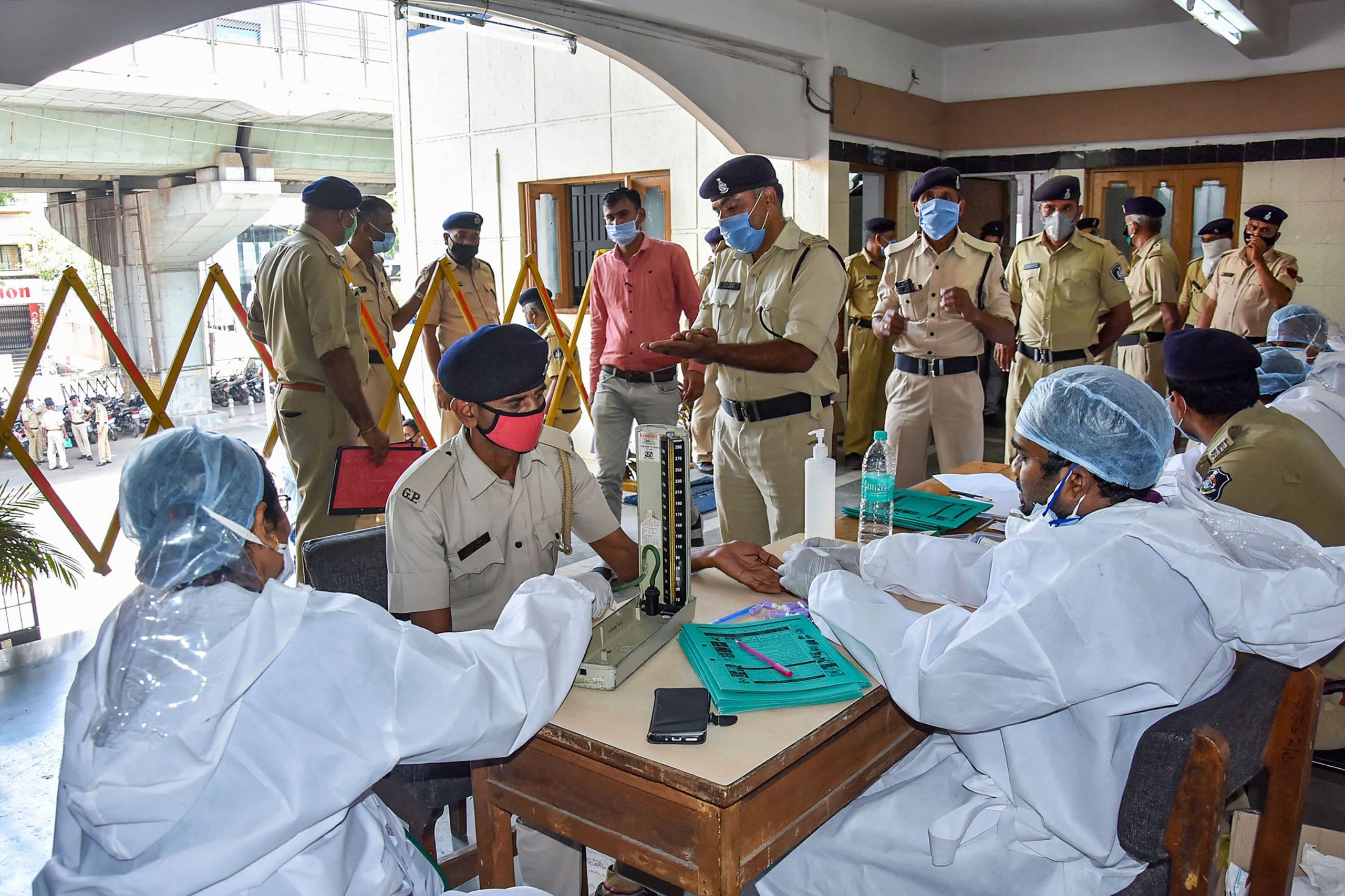 COVID19 : भारत में 24 घंटे में 40 की मौत, 1000 से अधिक नये मामले, लॉकडाउन बढ़ना तय