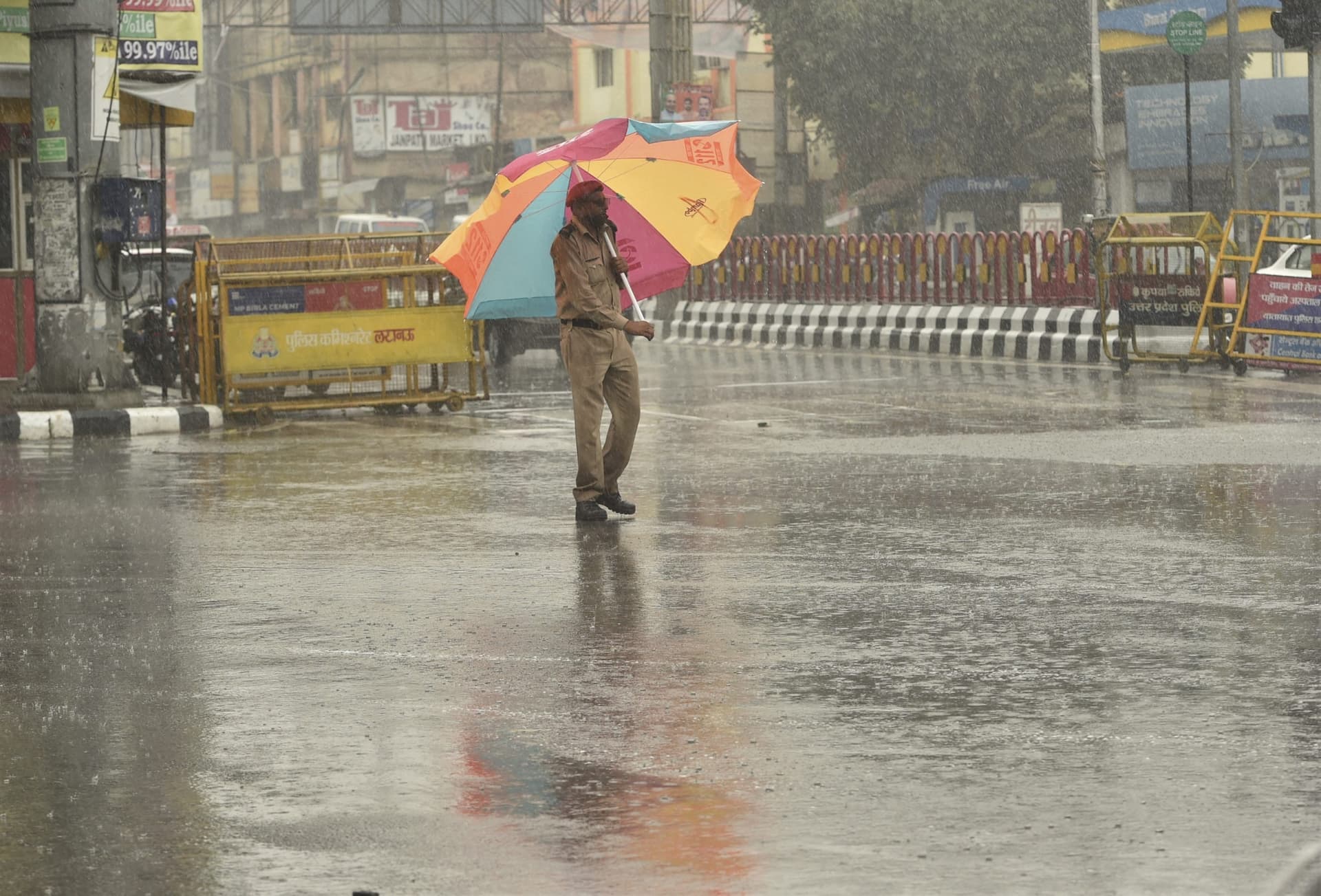 Weather Forecast Updates: यूपी- दिल्ली का बदलेगा मौसम, झारखंड-बिहार सहित इन राज्यों में होगी बारिश