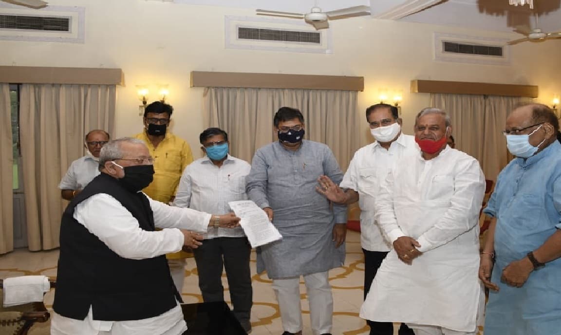 क्या राज्यपाल कलराज मिश्र को माननी ही होगी सीएम अशोक गहलोत की बात ? क्या कहता है कानून