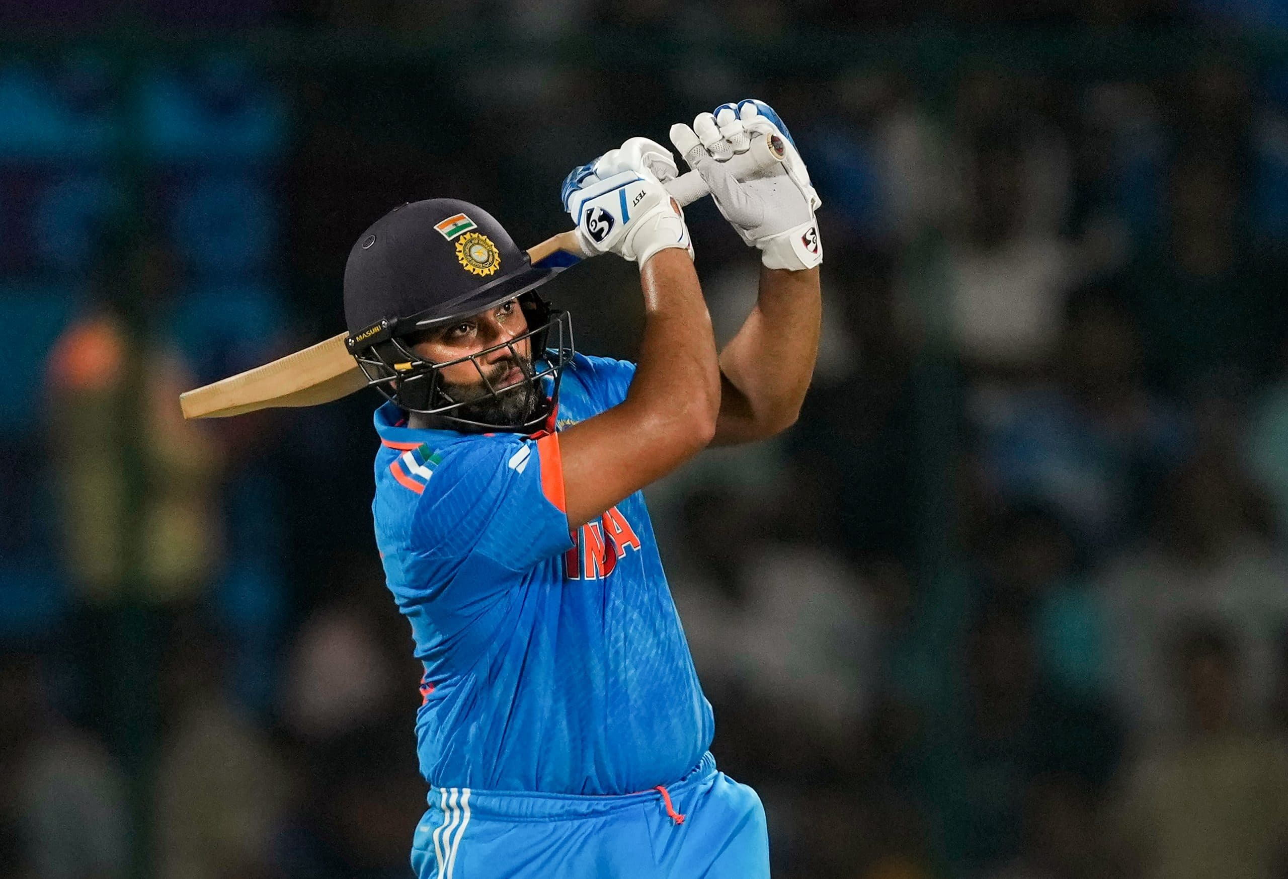 रोहित शर्मा के सैलाब में बहा अफगानिस्तान तो पाकिस्तानी क्रिकेटर ने 'कठोर' क्यों कहा?