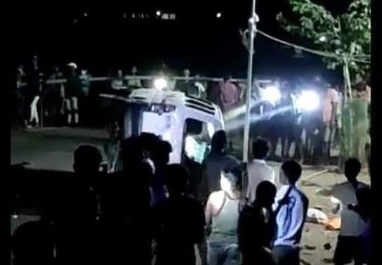 Palghar Mob Lynching: तीन साधुओं को भीड़ ने पीट-पीटकर मार डाला, उद्धव सरकार ने दिए जांच के आदेश