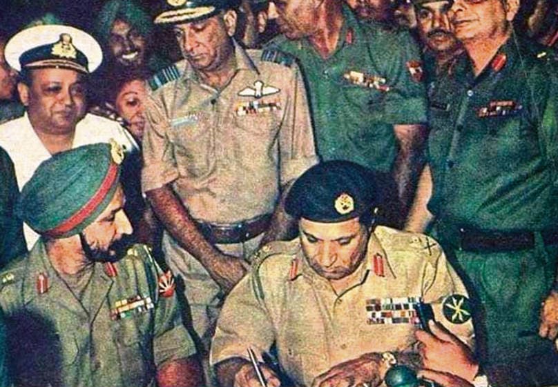 Vijay diwas 16 december, India pakistan war 1971 : अद्भुत, अविस्मरणीय, अतुलनीय  महा 'विजय', भारत की ऐसी जीत जिसकी गाथा यहां है दर्ज