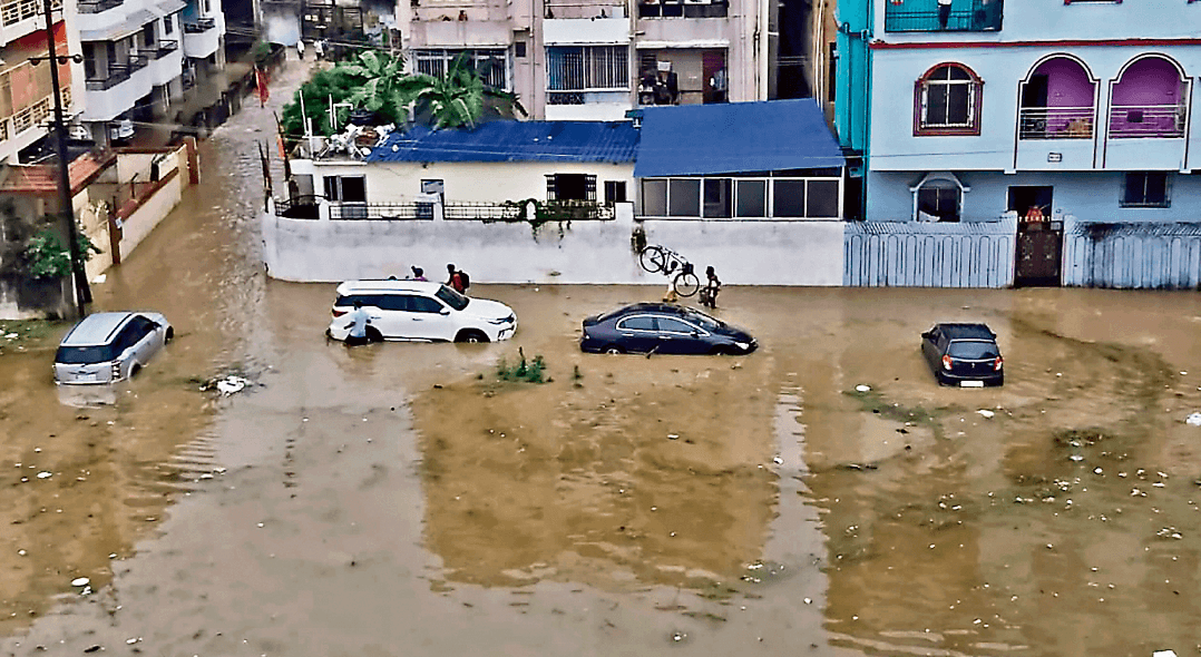 अतिक्रमण ने रोकी नालों की रफ्तार, कई इलाके हुए पानी-पानी