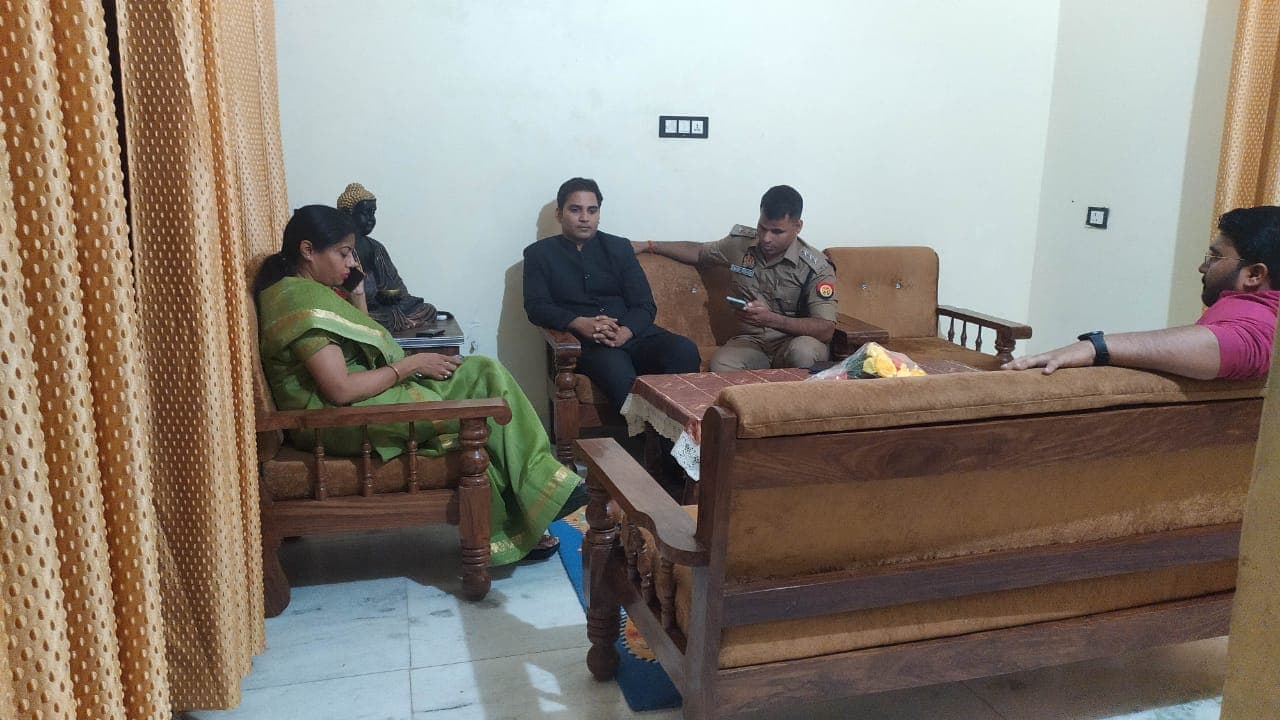 सपा विधायक डॉ. पल्लवी पटेल नजरबंद, कौशांबी में अमित शाह- सीएम के रुकने तक रहेंगी हाउस अरेस्ट, देखें Video