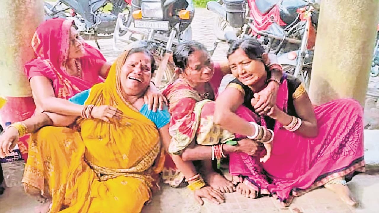 DMCH के शिशु विभाग में बच्चों की मौत के बाद परिजनों ने किया हंगामा और तोड़फोड़, जाने पूरा मामला