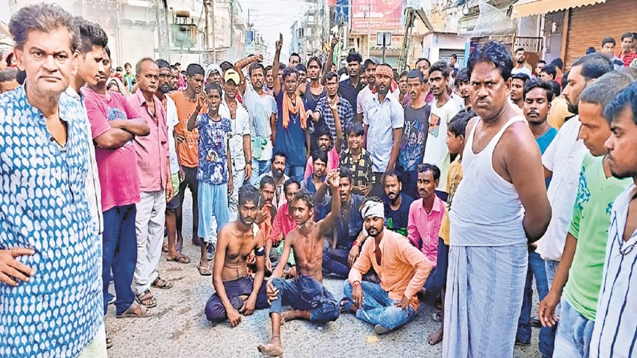 Bihar Crime: दरभंगा-लहेरियासराय मुख्य घंटों तक रहा जाम, पुलिस पर भड़के लोग, जाने क्या है पूरा मामला