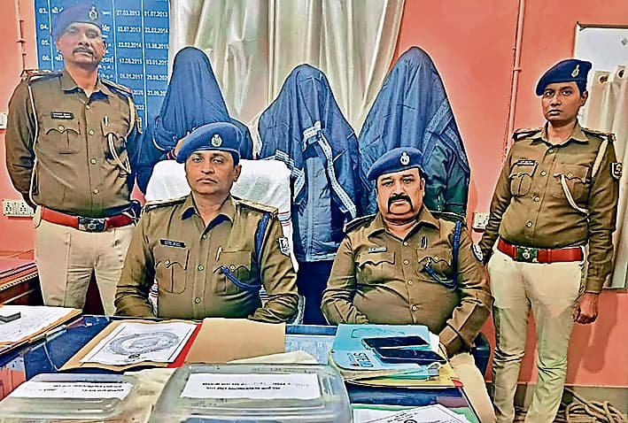 पश्चिम बंगाल से पेन पिस्टल हथियार खरीदने मुंगेर आए थे तस्कर, पुलिस ने किया गिरफ्तार, कारतूस और कैश भी बरामद