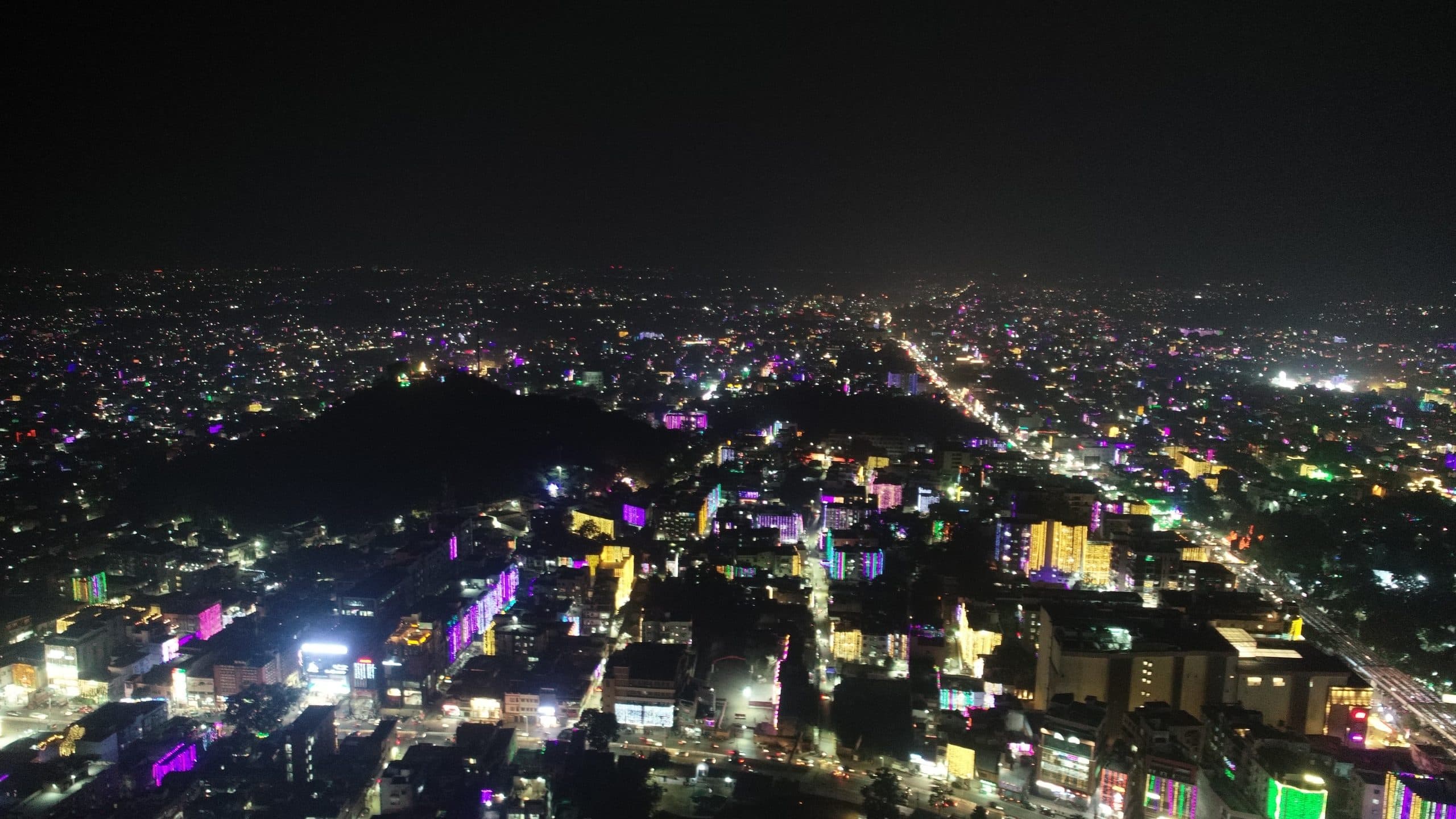 Happy Diwali: रांची में ऐसे मनी दिवाली, घर-घर दीप जले, फूटे पटाखे, रोशनी से जगमग हुआ अपना शहर