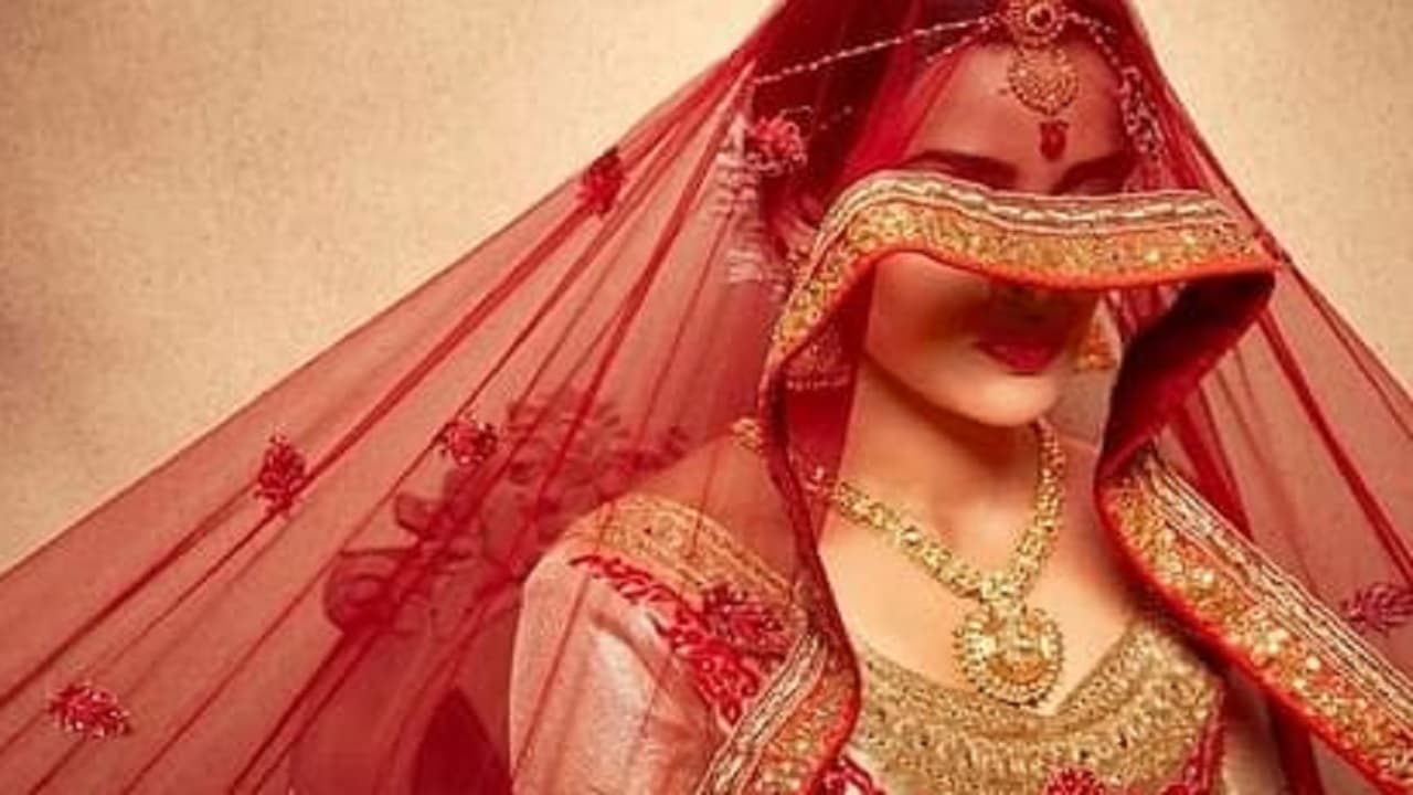 आगरा: सुहागरात पर दुल्हन का खुला घूंघट तो निकला किन्नर, कोर्ट ने सात साल बाद दोनों को किया अलग