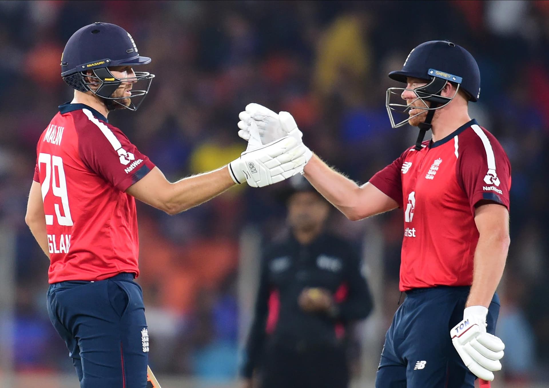 IND vs ENG T20: ‘मोदी की पिच’ पर नहीं चले टीम इंडिया के बल्लेबाज, इंग्लैंड ने 8 विकेट से जीता पहला मैच