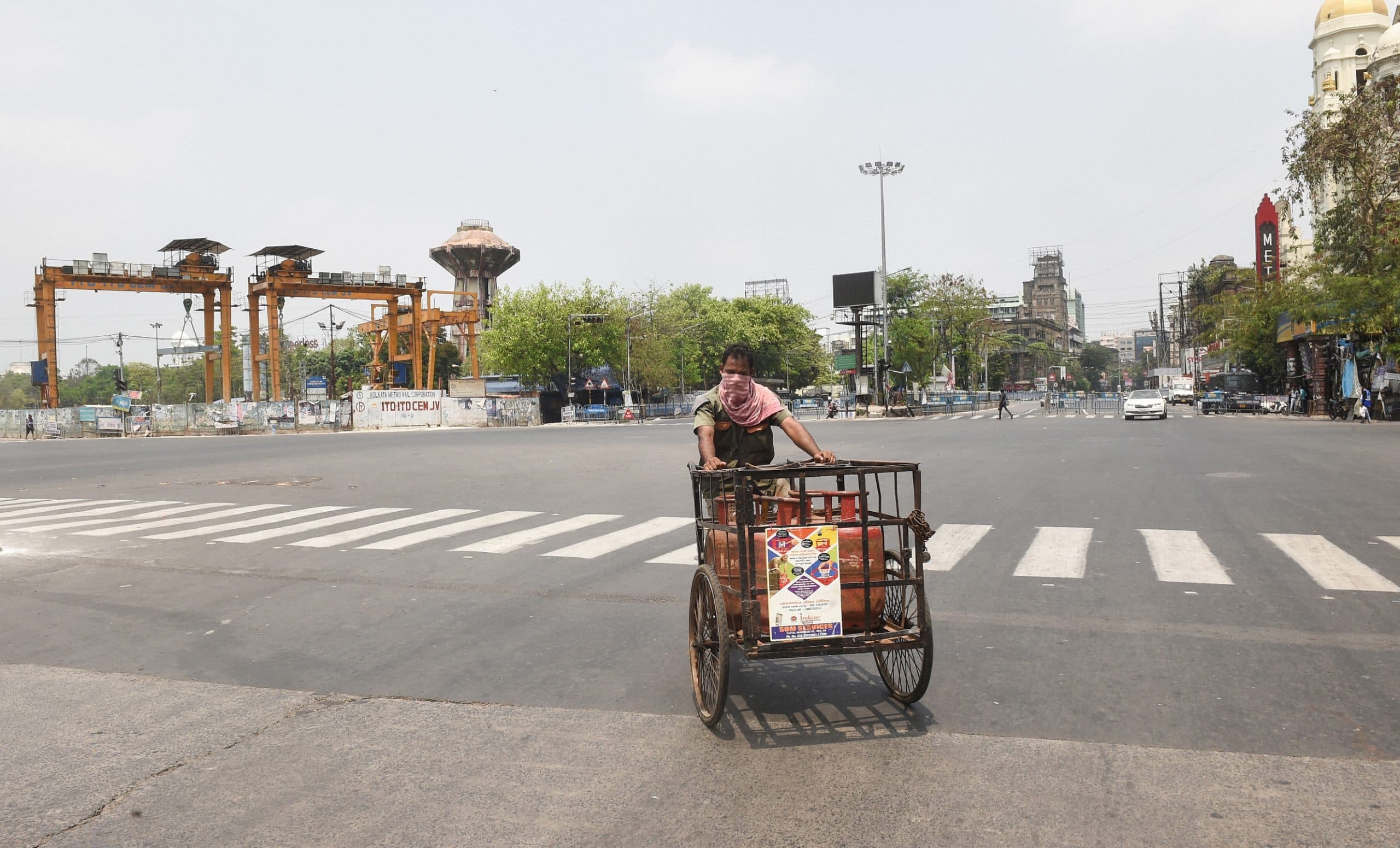 भारत में अबतक 392 की मौत, विश्व में पॉजिटिव लोगों की संख्या 20 हजार के पार, एक लाख से ज्यादा की मौत