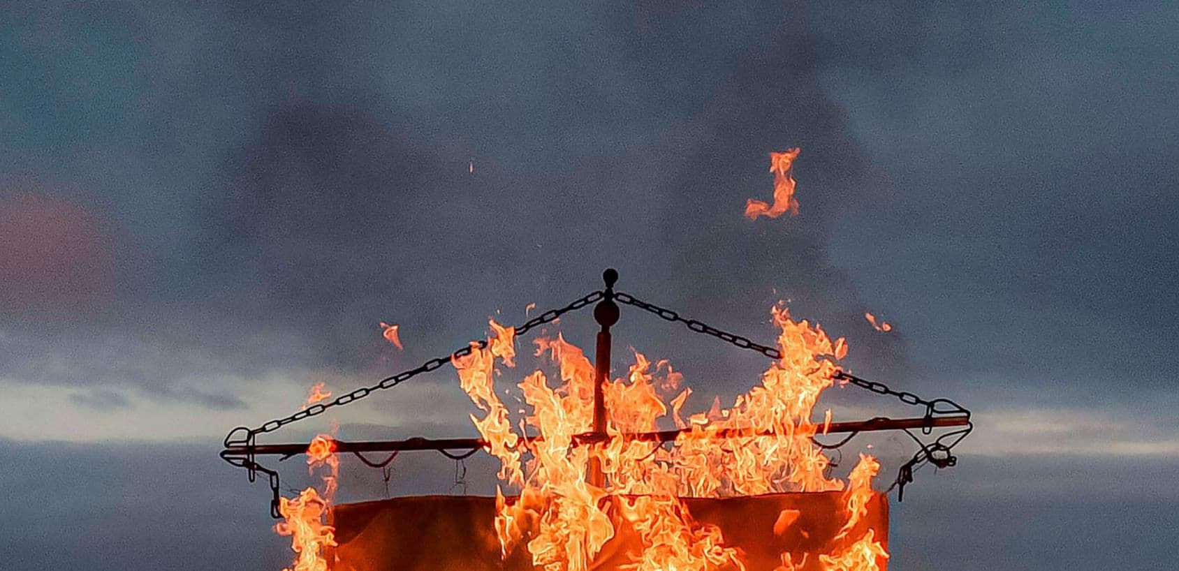 Delhi Fire News : रोहिंग्या मुस्लिम शरणार्थियों के कैंप में आखिर कैसे लगी आग ? 50 से अधिक झोपड़ियां जलकर हुई खाक