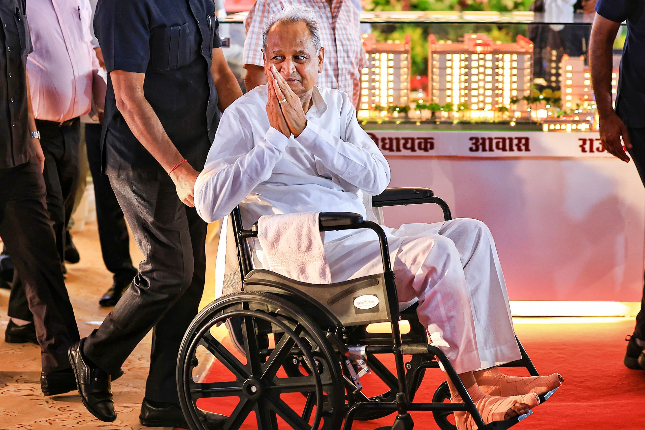 राजस्थान: रात में तीन बजे तक पढ़ाई करते थे सीएम अशोक गहलोत, बनना चाहते थे डॉक्टर लेकिन...