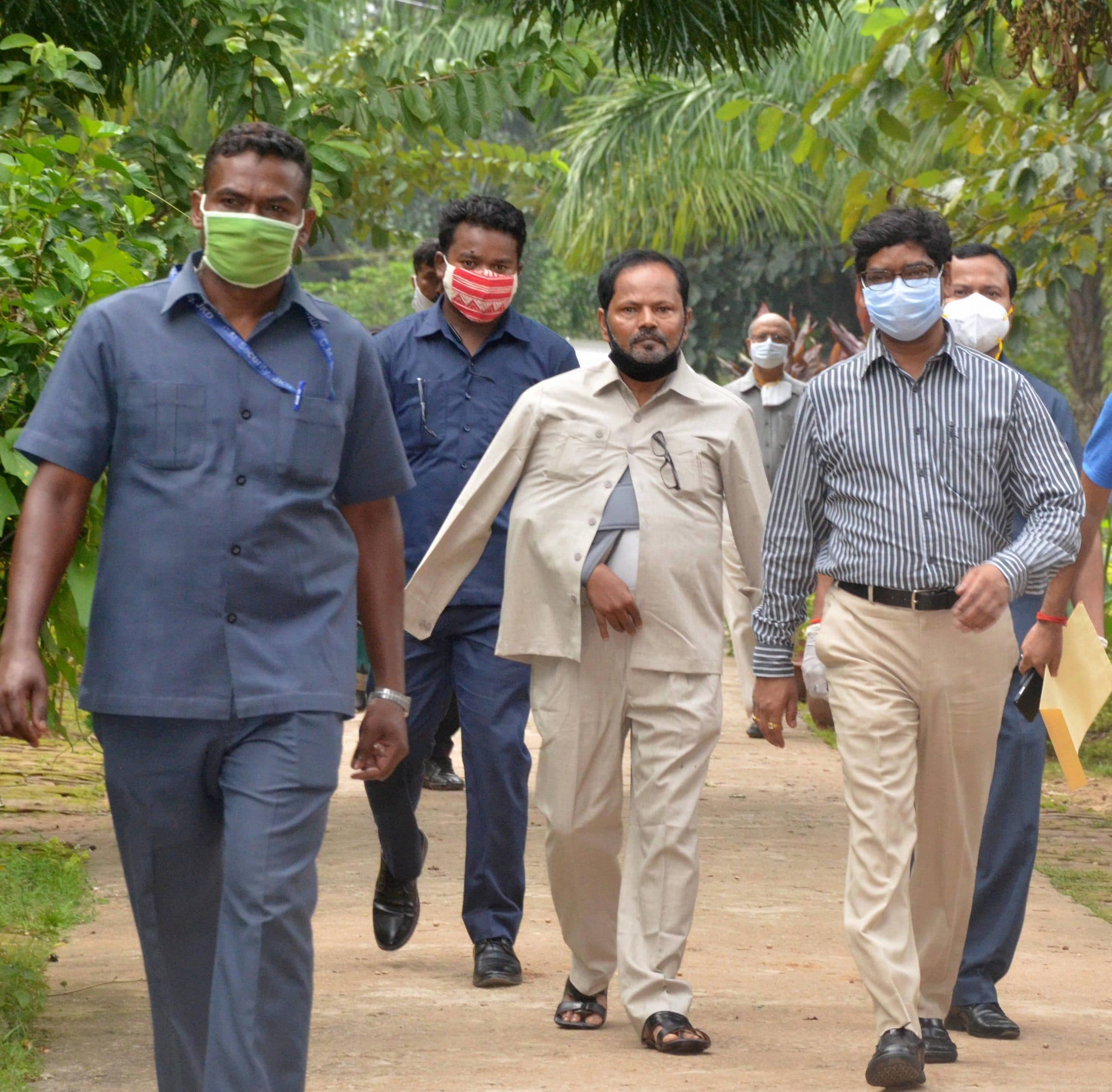 बिहार में विधानसभा चुनाव लड़ेगा झारखंड मुक्ति मोर्चा, हेमंत सोरेन ने लालू से मिलकर मांगी 12 सीटें, तो राजद सुप्रीमो बोले...