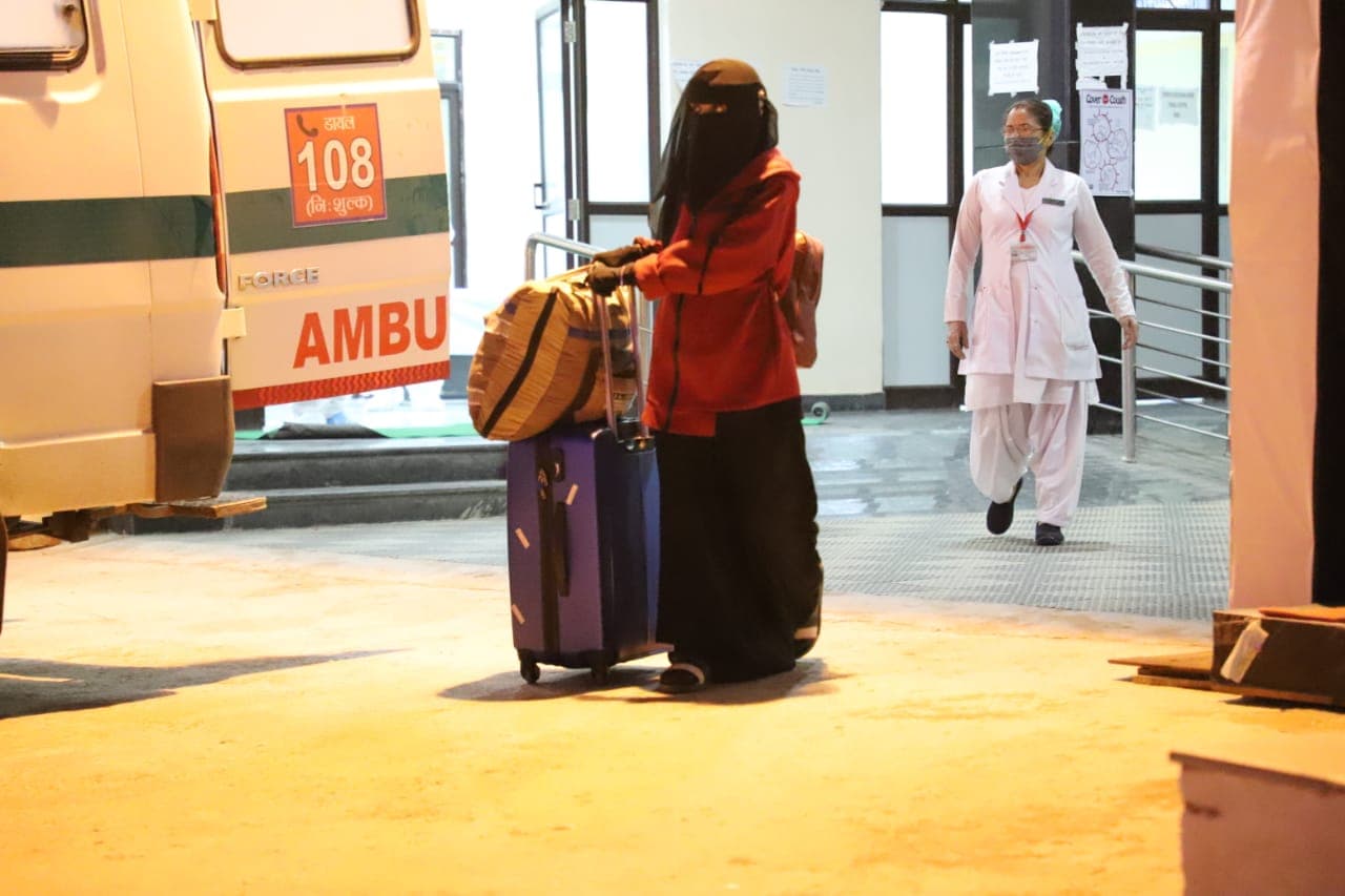 मलेशियायी महिला सहित 16 नामजद विदेशियों को खेल गांव में न्यायिक हिरासत में रखा गया