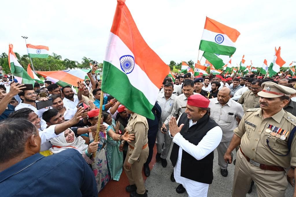 Independence Day 2022: अखिलेश यादव ने मंहगाई और बेरोजगारी का किया जिक्र, इन चुनौतियों को गिनाया