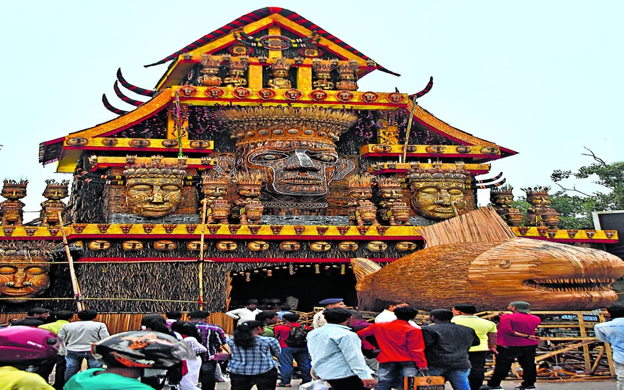 Durga Puja 2022: पूजा-पंडालों में आज से लगेगी श्रद्धा की कतार, जानें पट खुलने का समय