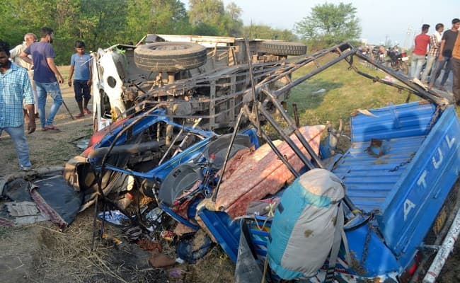 बिहार में दर्दनाक सड़क हादसा, तेज रफ्तार पिकअप वैन ने ऑटो में मारी टक्कर, 3 की मौत
