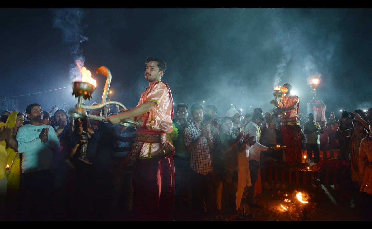 पटना के दीघा घाट पर पहली बार हुआ गंगा महाआरती का आयोजन, देखें Photos