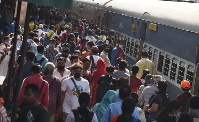 बिहार के रेलवे स्टेशनों पर कोविड टेस्ट की सख्ती नहीं, त्योहारों के सीजन में लापरवाही पड़ सकती है भारी