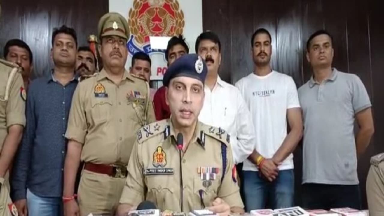 आगरा में 1 करोड़ के ड्राई फ्रूट्स की ठगी करने वाला गिरोह का पर्दाफाश, पुलिस ने 6 आरोपियों को किया गिरफ्तार