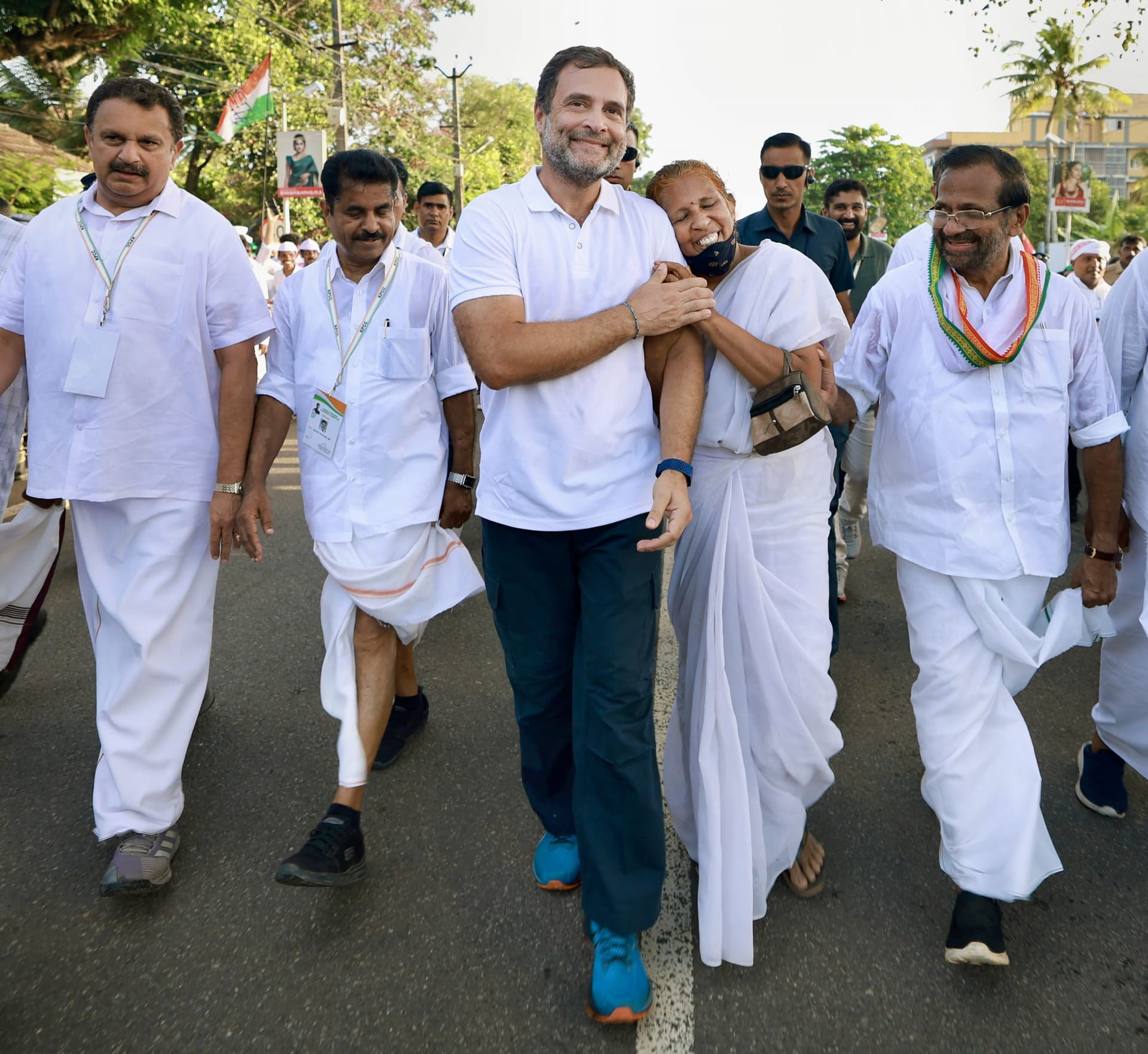 भारत जोड़ो यात्रा के आठवें दिन शिवगिरि मठ पहुंचे राहुल गांधी, नारायण गुरु को दी श्रद्धांजलि