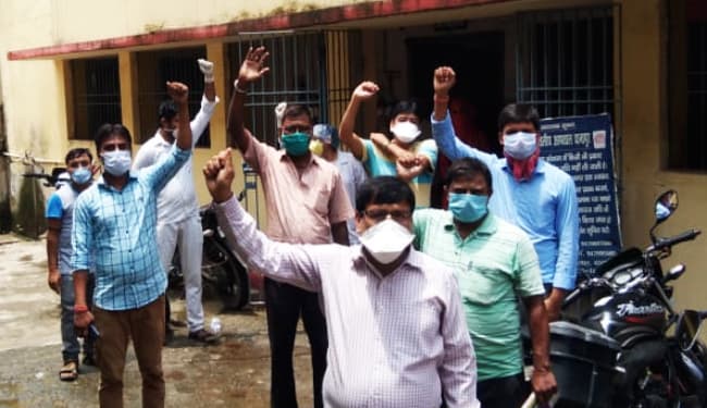 दानापुर अनुमंडल अस्पताल के छह कर्मी कोरोना पॉजिटिव, स्वास्थ्यकर्मियों ने किया कार्य बहिष्कार