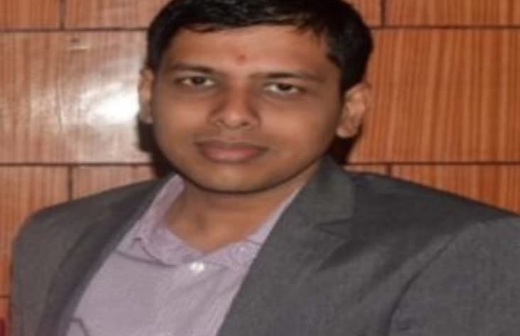 एक्शन में बक्सर के नये डीएम, कहीं सीओ का वेतन बन्द तो किसी को थमाया शोकॉज नोटिस