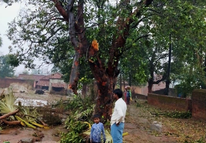 Weather Forecast Live: देशभर में मौसम हुआ साफ, Jharkhand में आज भी होगी बारिश, जानें अपने शहर का हाल
