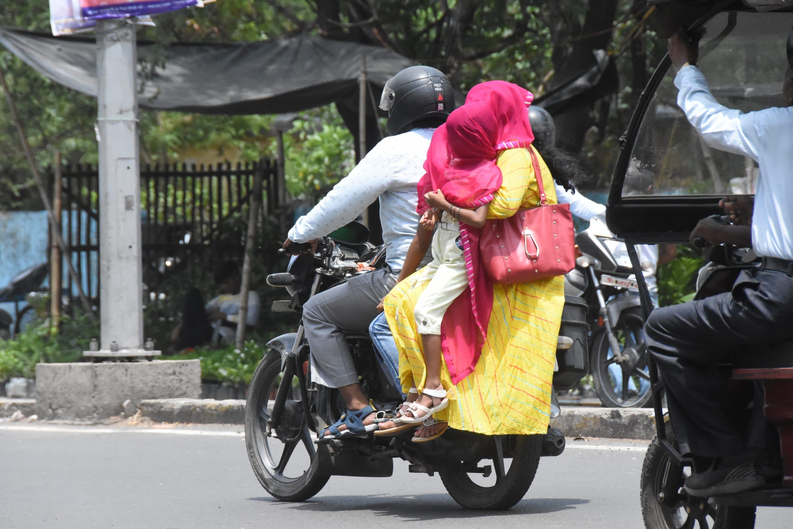धनबाद के लोगों को रात में भी बेचैन कर रही गर्मी, 12 दिनों से न्यूनतम तापमान 26 डिग्री के ऊपर