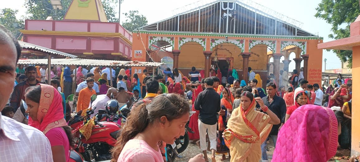 गिरिडीह : हर हर महादेव के जयकारा से गूंजा झारखंडधाम, लगी श्रद्धालुओं की भीड़