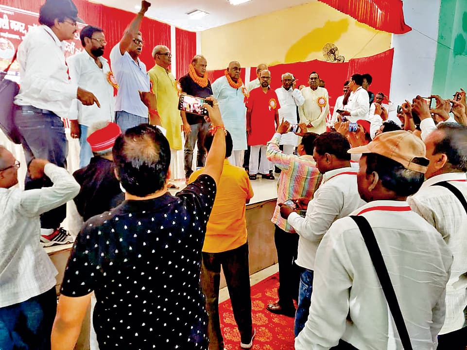 Jharkhand: बिहार कोलियरी कामगार यूनियन हुआ दो फाड़, सीपीएम व मासस ने बनायी दो अलग-अलग कमेटी