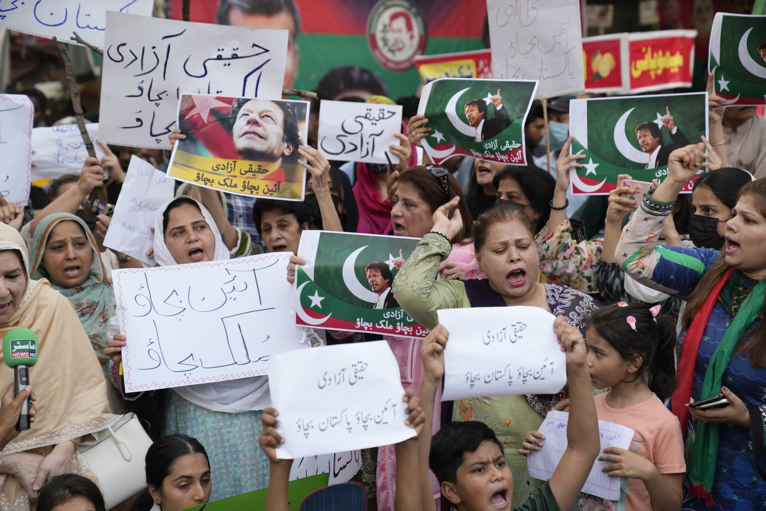 पाकिस्तान के पूर्व प्रधानमंत्री इमरान खान हो सकते हैं लाहौर उच्च न्यायालय के समक्ष पेश