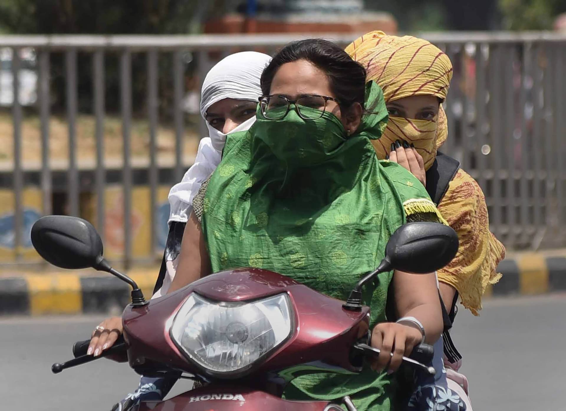 Weather Forecast LIVE Update: झारखंड में बदला मौसम का मिजाज, वज्रपात के साथ बारिश की संभावना