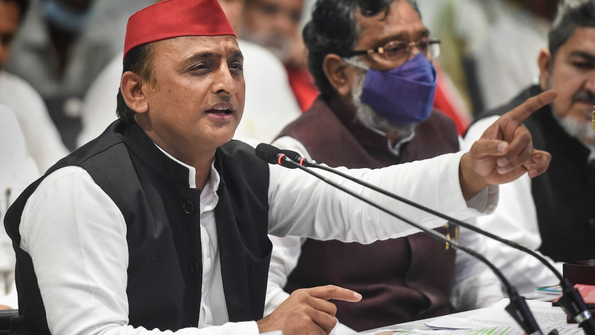 UP Election 2022: चुनाव पर सपा सुप्रीमो अखिलेश यादव का मंथन, बोले- जितने उद्घाटन हो रहे उन पर हमने काम किया