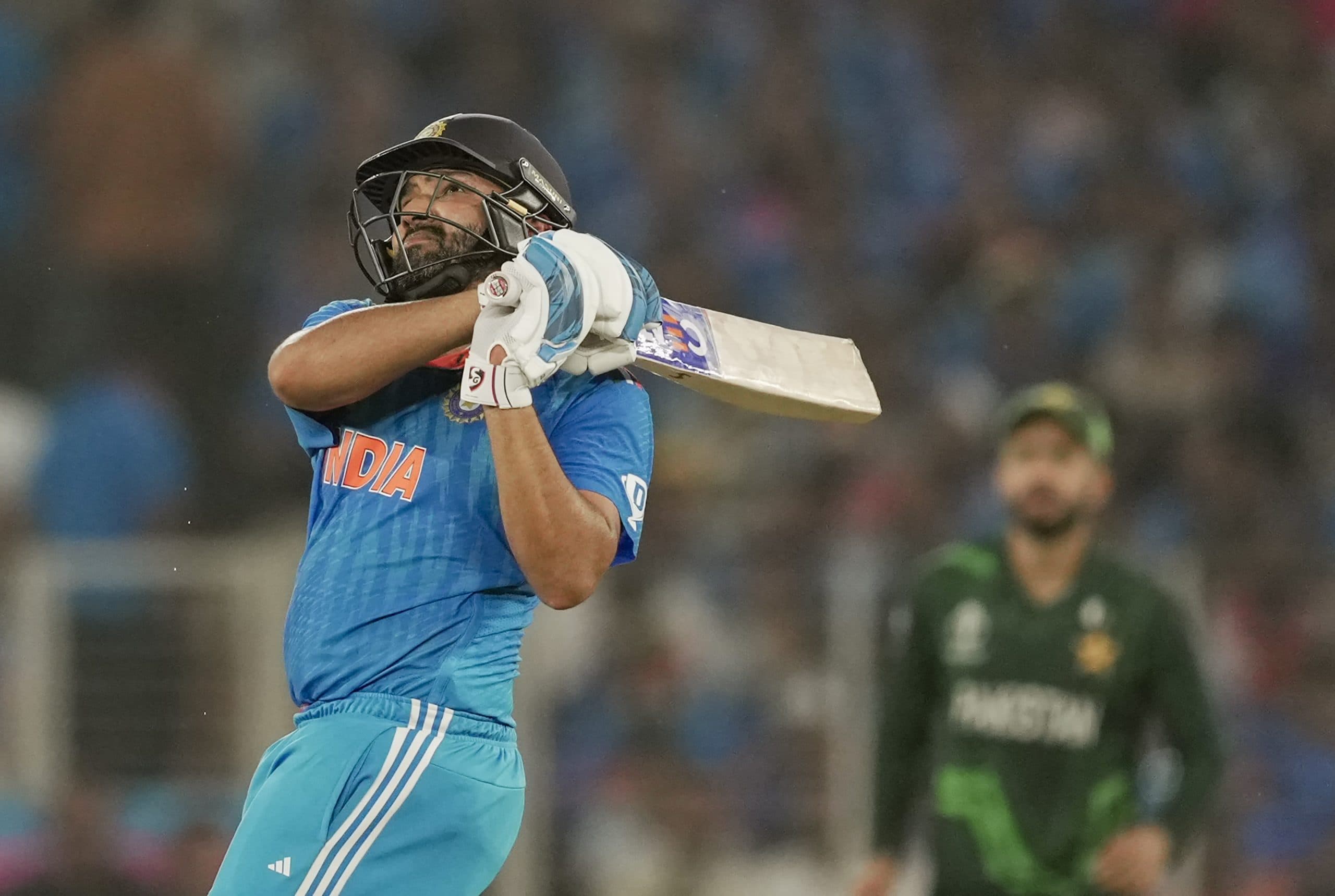 IND vs PAK: 'बैट नहीं पावर है', रोहित शर्मा ने हार्दिक पंड्या को दिखाया अपना बाइसेप, देखें मजेदार वीडियो