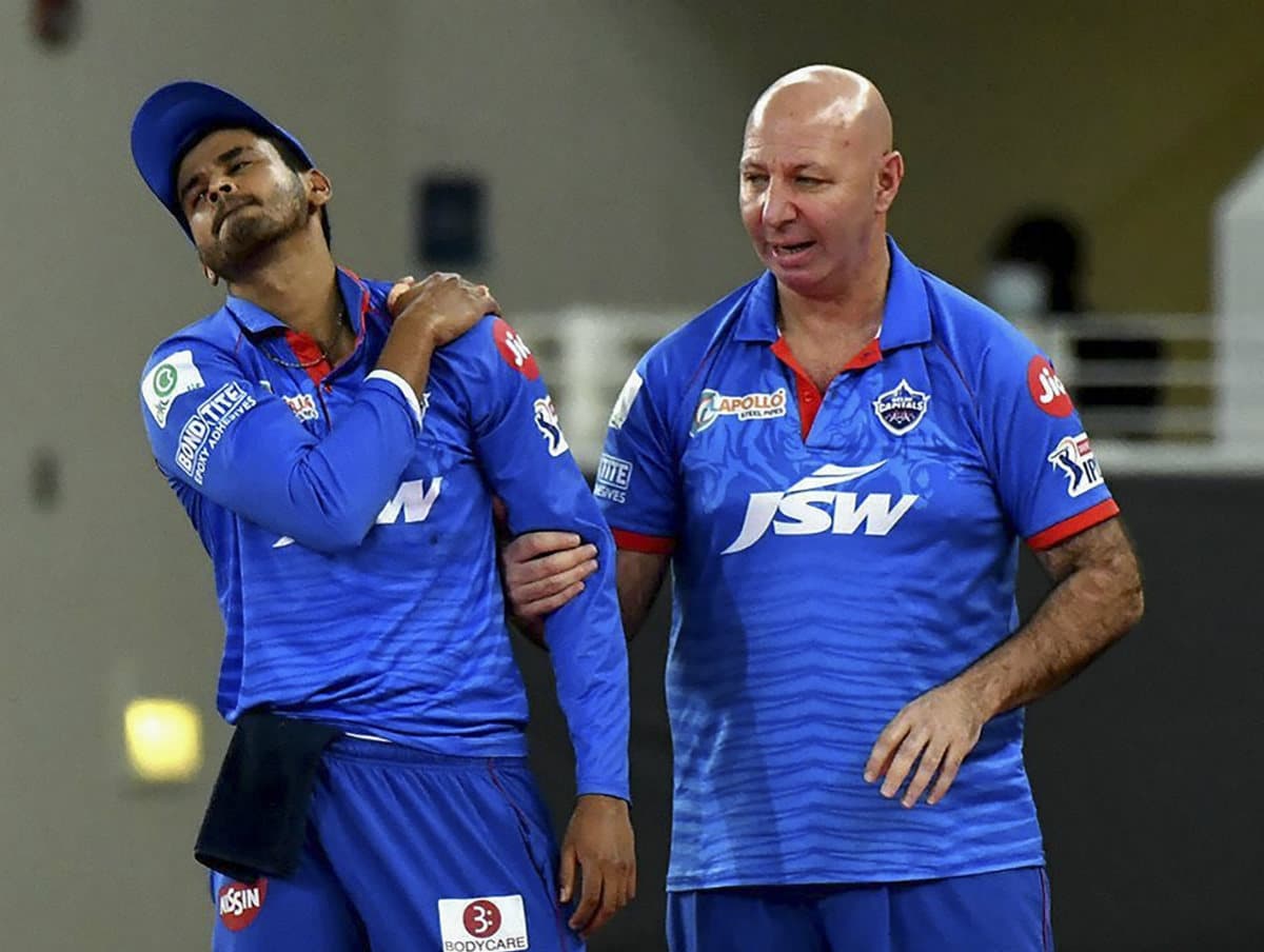 IPL 2020 RRvsDC: श्रेयस की चोट पर धवन ने कहा, अय्यर के कंधे में हरकत है, चोट के बारे में बाद में पता चलेगा