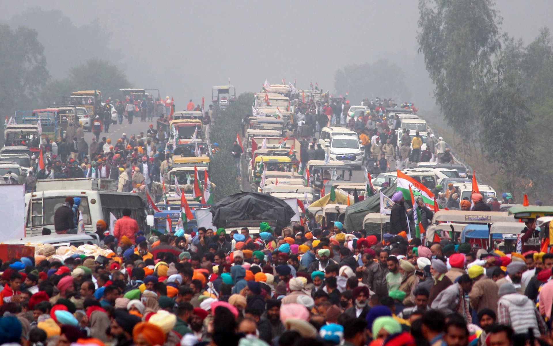 किसानों के आंदोलन से 9000 छोटे-बड़े उद्योग प्रभावित, केंद्र और चार राज्यों को मानवाधिकार आयोग का नोटिस