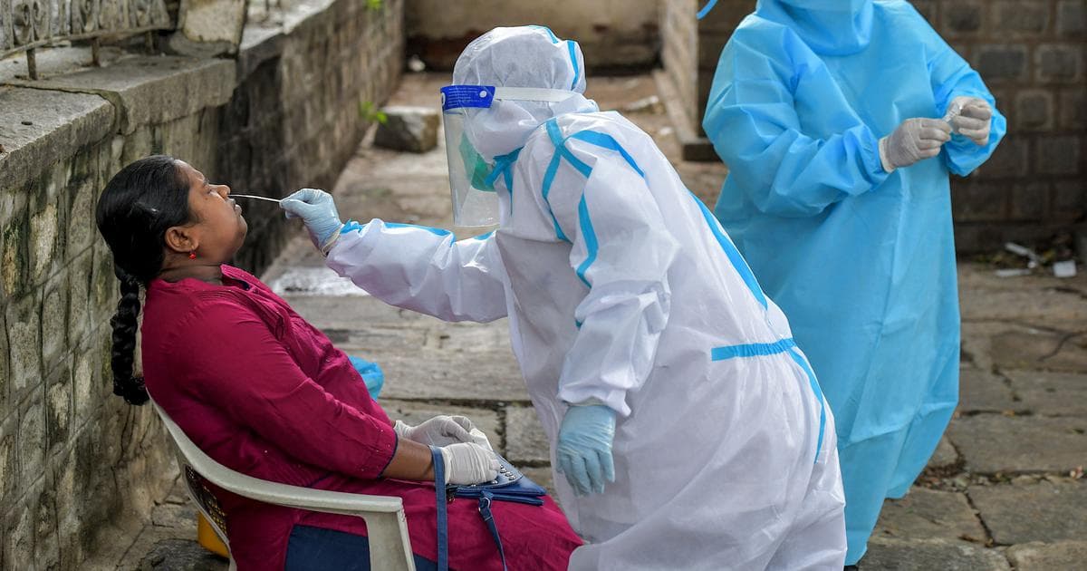 Coronavirus Update: UP में डरा रहे हैं कोरोना के बढ़ते आंकड़े, पिछले 24 घंटे में एक हजार के पार हुए नए केस