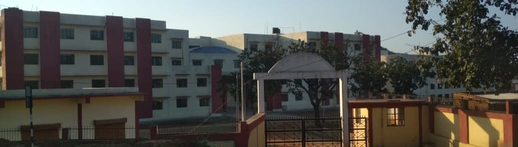 बारिश से गिरा पेड़, बड़े इलाके में 10 घंटा तक बिजली गुल