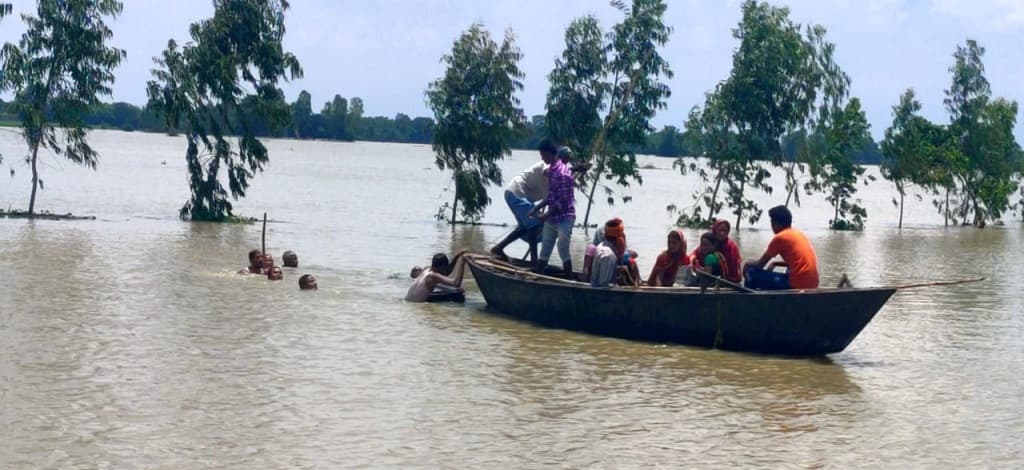 कोसी, कमला, अधवारा, खिरोई, महानंदा, घाघरा खतरे के निशान से ऊपर, गंगा का बढ़ रहा जलस्तर