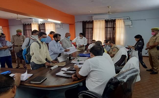 बलिया में फर्जी बैनामा प्रकरण मामले में एसपी ने कोतवाल को फोन कर फटकारा, यहां जानिए क्या है पूरा मामला…