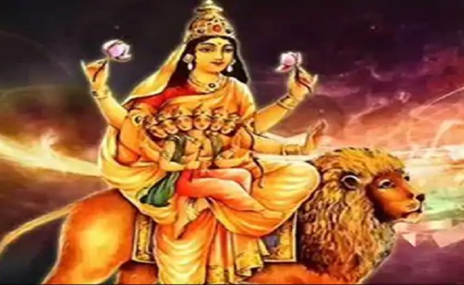 Navratri 2020 Puja Vidhi: आज नवरात्रि के पांचवें दिन इस विधि से करें स्कंदमाता की आराधना, यहां जानें पूजा विधि मंत्र और आरती…