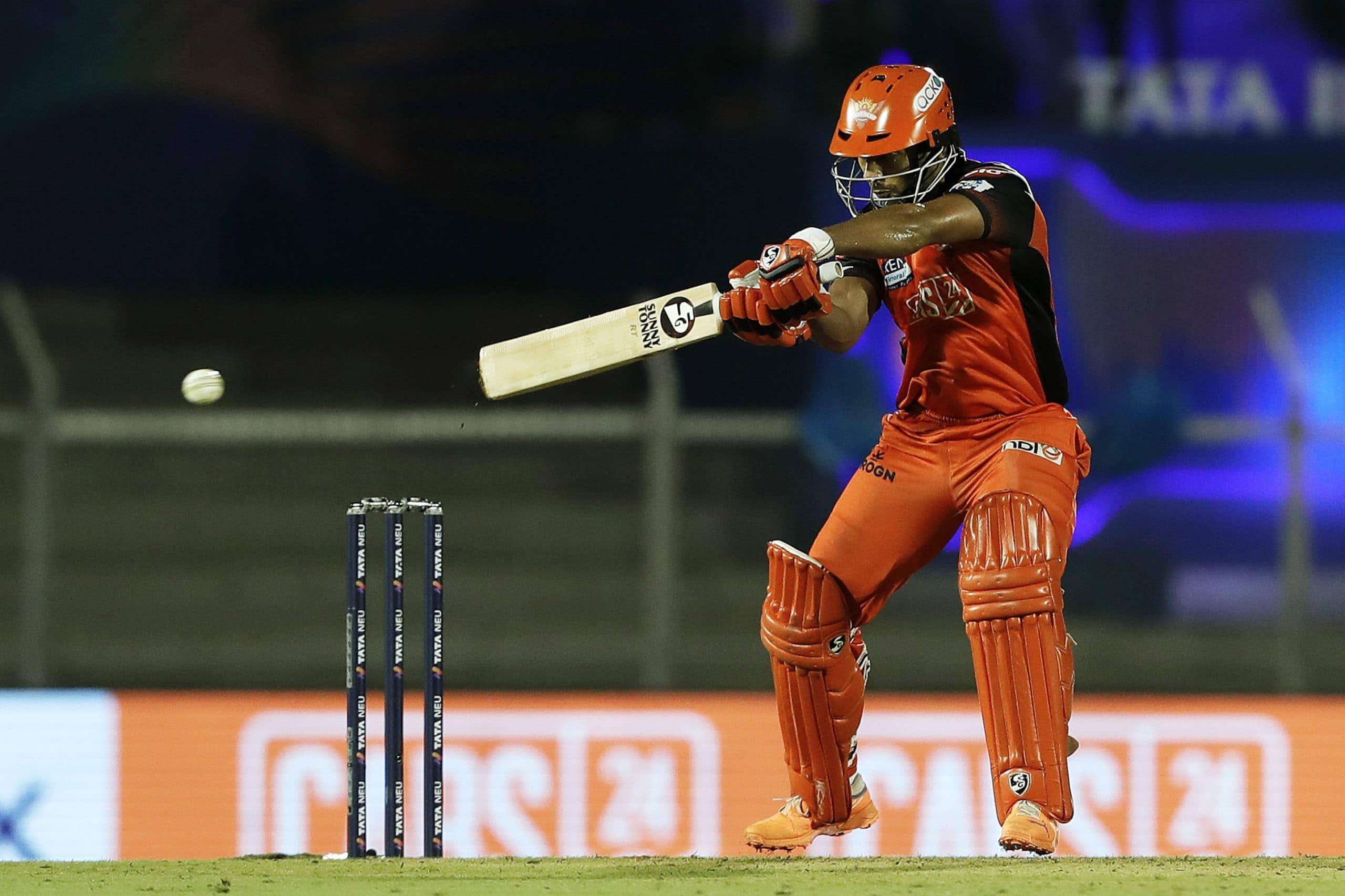 राहुल त्रिपाठी और एडेन मार्कराम ने किया कमाल, जड़े लंबे शॉट, सनराइजर्स हैदराबाद की लगातार तीसरी जीत