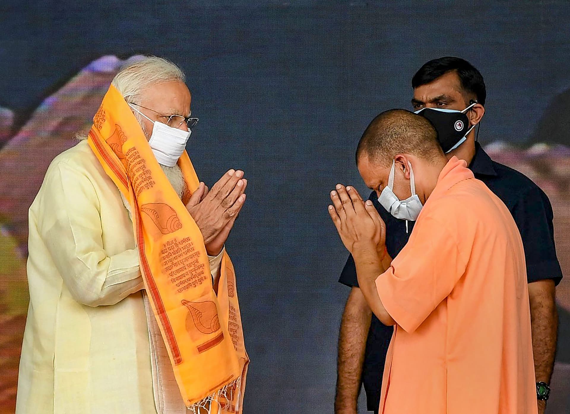 Pegasus Phone Taping Case : जासूसी विवाद पर मचा हंगामा, कांग्रेस-सपा-बसपा का वार, बोले योगी- इंटरनेशनल साजिश